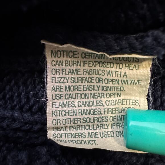 Vintage 1990s LL Bean Cable Knit Cardigan Sweater Navy 100% Cotton Hong Kong XL - Picture 6 of 9